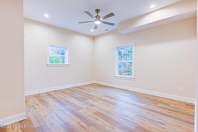 4406 Stone Wynde Dr, Louisville, KY 40272