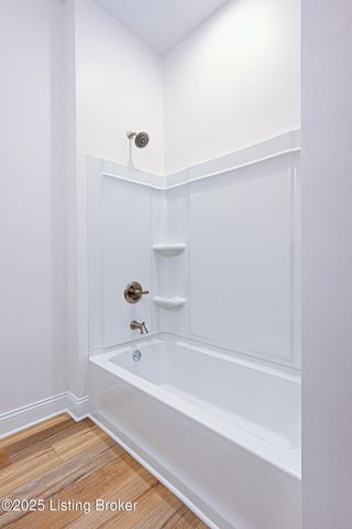 4406 Stone Wynde Dr, Louisville, KY 40272