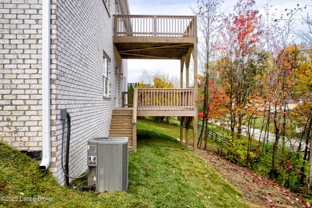 4406 Stone Wynde Dr, Louisville, KY 40272