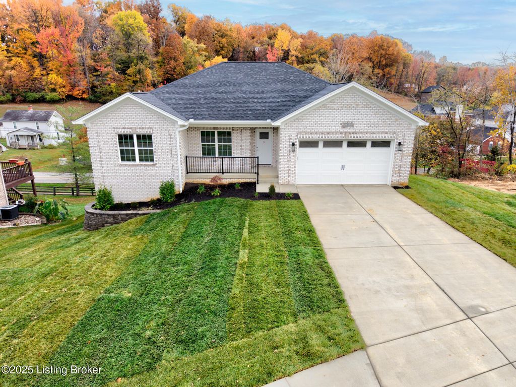 4406 Stone Wynde Dr, Louisville, KY 40272