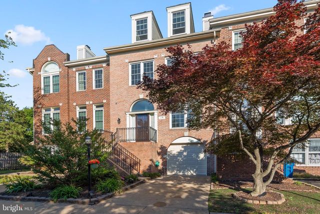 5529 SULLY LAKE DR, Centreville, VA 20120