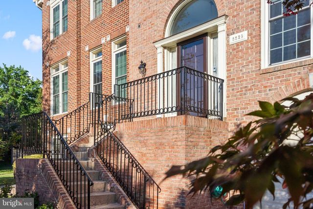 5529 SULLY LAKE DR, Centreville, VA 20120