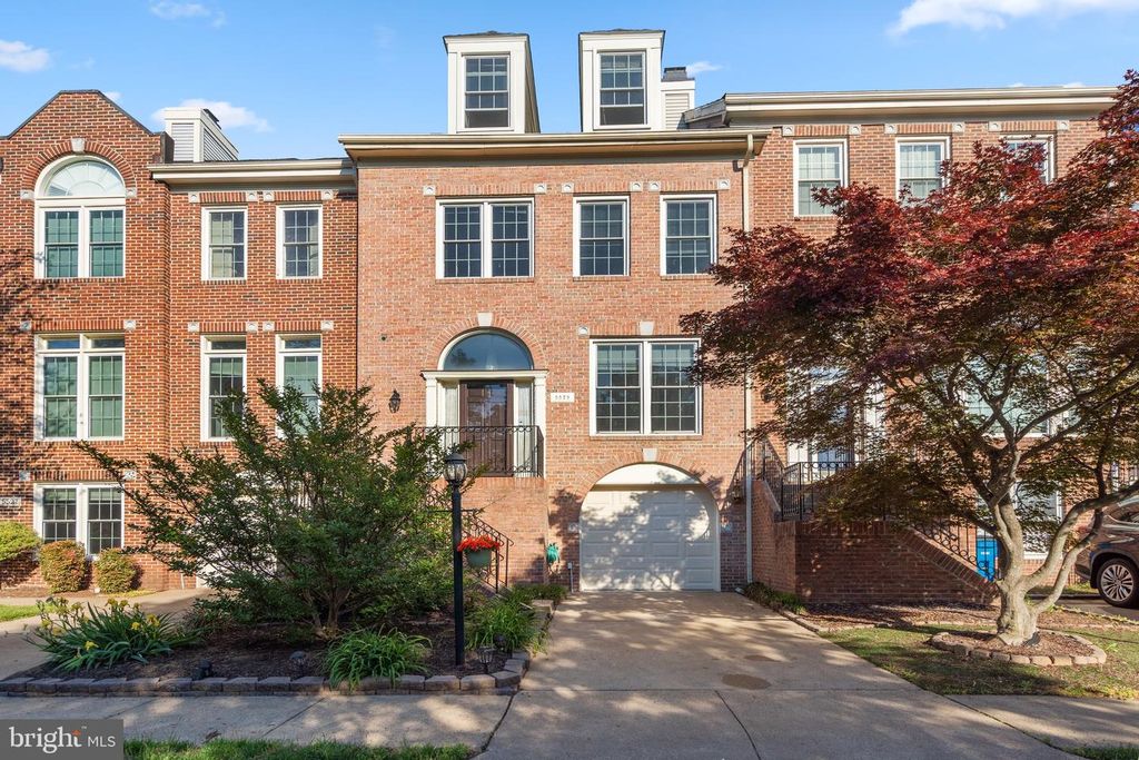 5529 SULLY LAKE DR, Centreville, VA 20120
