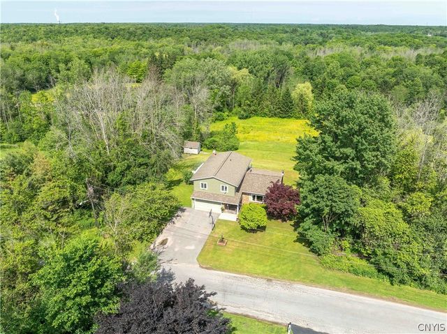 64 Hillcrest Drive, Minetto, NY 13126