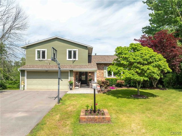 64 Hillcrest Drive, Minetto, NY 13126