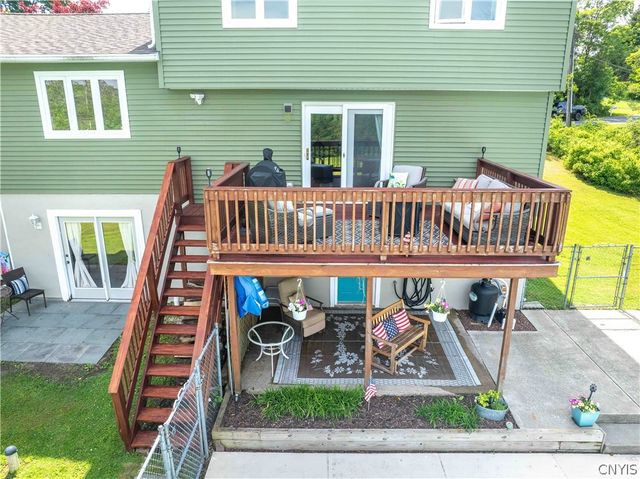 64 Hillcrest Drive, Minetto, NY 13126