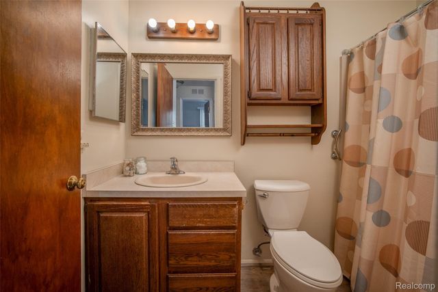 2978 Elmwood Court, Lake Orion Village, MI 48360