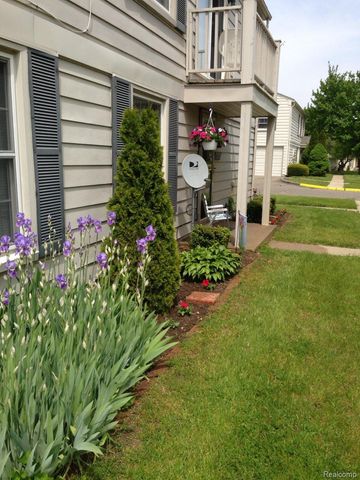 2978 Elmwood Court, Lake Orion Village, MI 48360