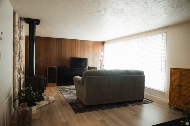 380 E 400 N, Centerville, UT 84014