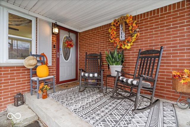 1118 Mullinix Road, Greenwood, IN 46143