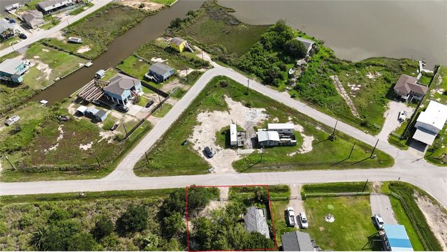 4603 Swan Street, Hitchcock, TX 77563
