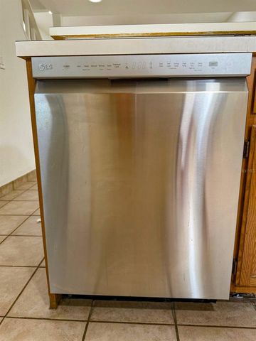 7522 HOLLOWELL DRIVE, Tampa, FL 33615