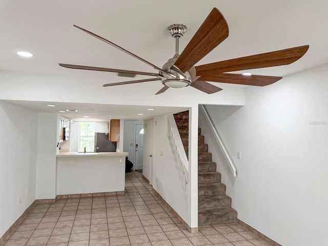 7522 HOLLOWELL DRIVE, Tampa, FL 33615