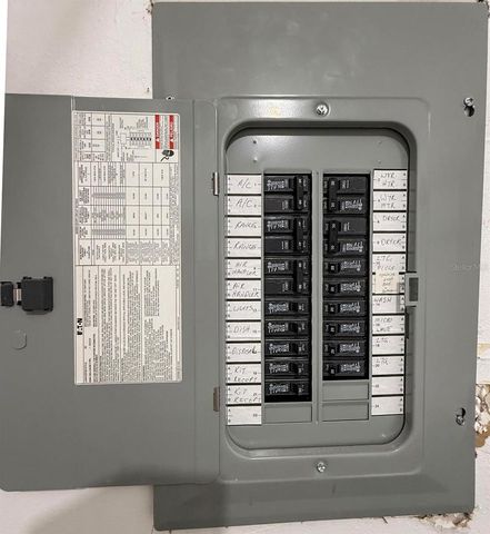 7522 HOLLOWELL DRIVE, Tampa, FL 33615