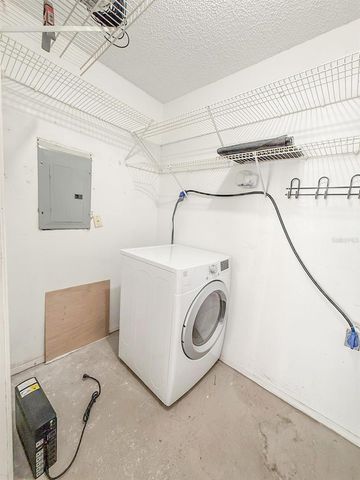 7522 HOLLOWELL DRIVE, Tampa, FL 33615