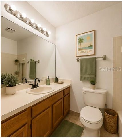 7522 HOLLOWELL DRIVE, Tampa, FL 33615