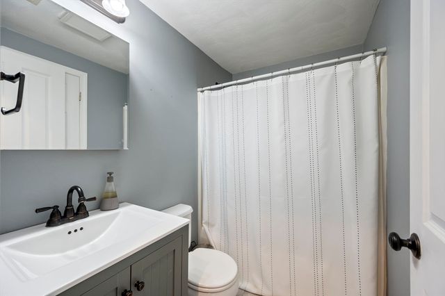 119 Nathan Lane, Plymouth, MA 02360