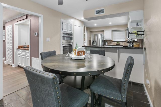 4505 Country Club View, Baytown, TX 77521