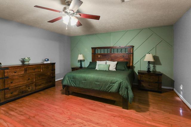 4505 Country Club View, Baytown, TX 77521