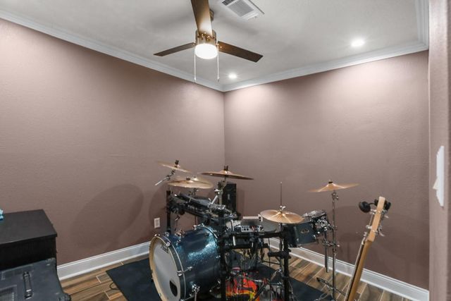 4505 Country Club View, Baytown, TX 77521