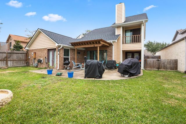 4505 Country Club View, Baytown, TX 77521