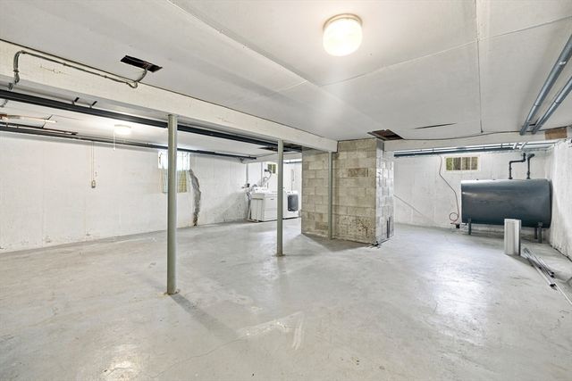 807 N Eastern Ave, Fall River, MA 02720