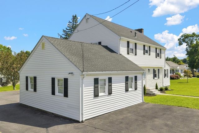 807 N Eastern Ave, Fall River, MA 02720
