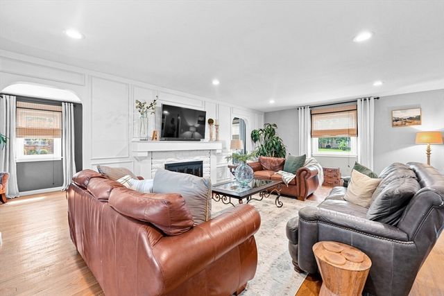 807 N Eastern Ave, Fall River, MA 02720
