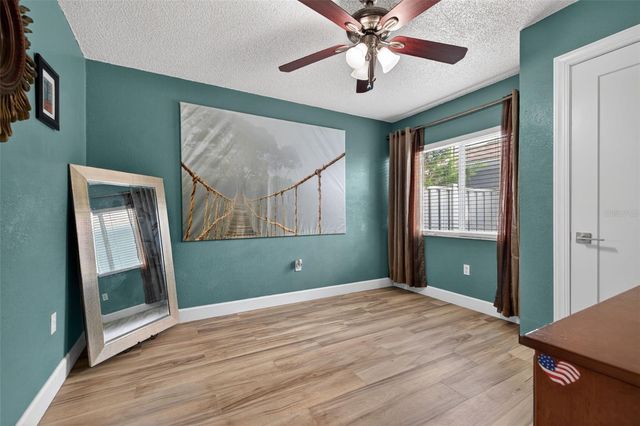 6537 CAPE HATTERAS WAY NE 1, St Petersburg, FL 33702