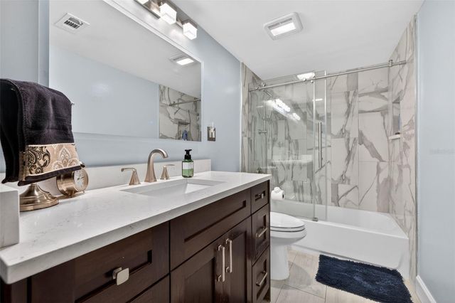 6537 CAPE HATTERAS WAY NE 1, St Petersburg, FL 33702