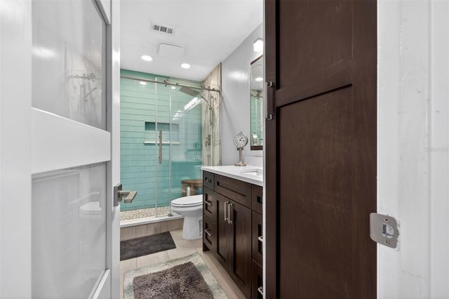 6537 CAPE HATTERAS WAY NE 1, St Petersburg, FL 33702