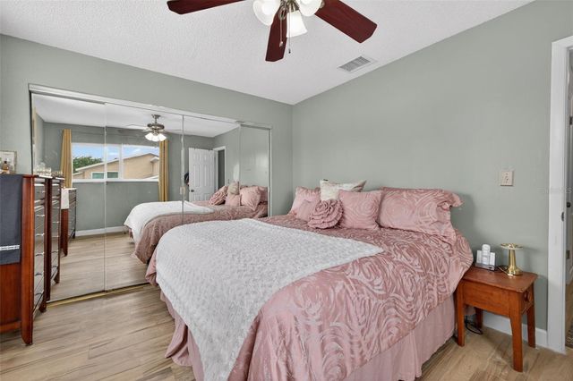 6537 CAPE HATTERAS WAY NE 1, St Petersburg, FL 33702