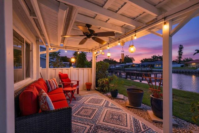 6537 CAPE HATTERAS WAY NE 1, St Petersburg, FL 33702