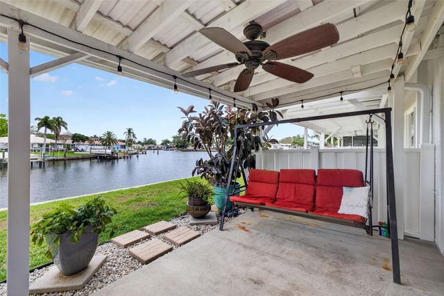 6537 CAPE HATTERAS WAY NE 1, St Petersburg, FL 33702