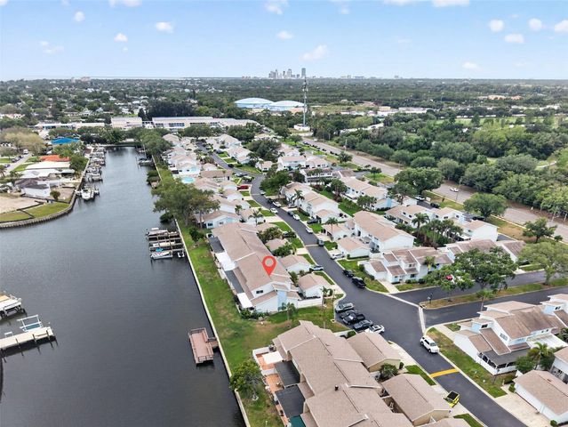 6537 CAPE HATTERAS WAY NE 1, St Petersburg, FL 33702