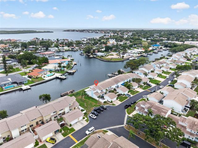 6537 CAPE HATTERAS WAY NE 1, St Petersburg, FL 33702