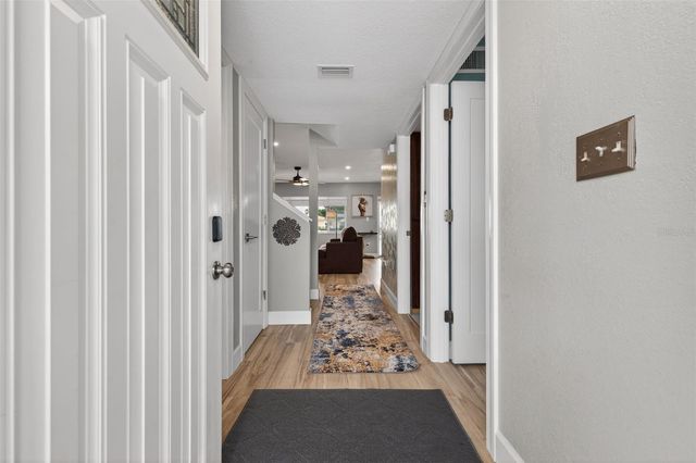 6537 CAPE HATTERAS WAY NE 1, St Petersburg, FL 33702