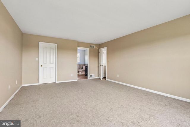 338 WHEATSHEAF DR, New Castle, DE 19720