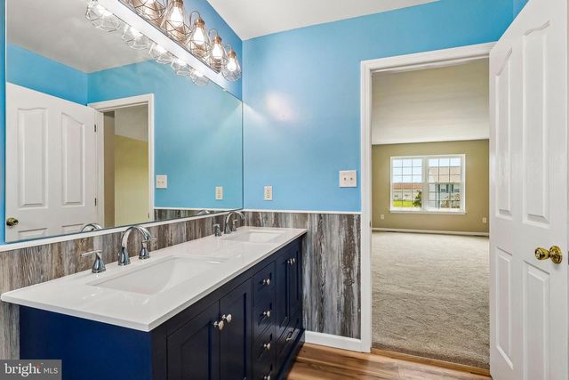 338 WHEATSHEAF DR, New Castle, DE 19720