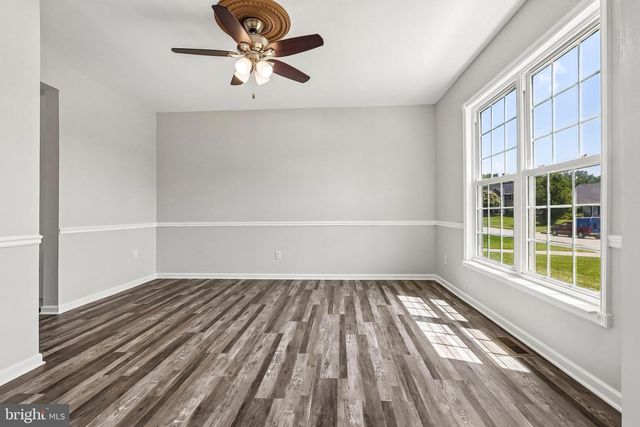 338 WHEATSHEAF DR, New Castle, DE 19720