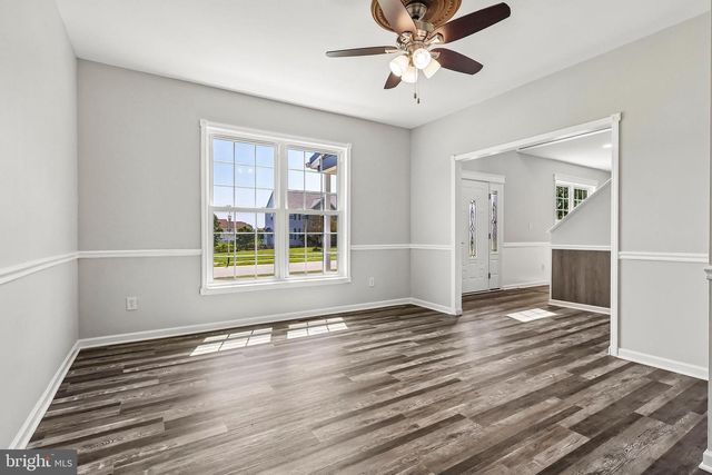 338 WHEATSHEAF DR, New Castle, DE 19720
