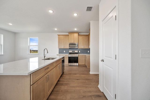383 Elephant Island LOOP, Kyle, TX 78640