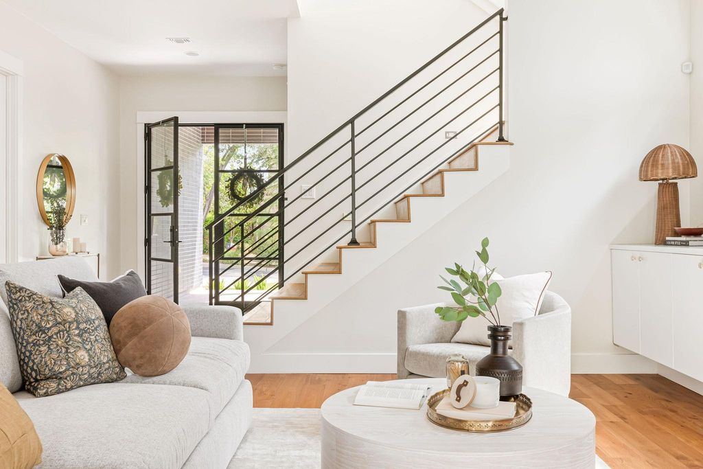 2209 Townes LN, Austin, TX 78703