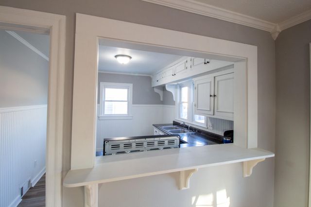 1440 E Locust Street, Springfield, MO 65803