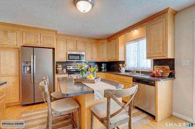 672 Laurel Grove Road, Middletown, CT 06457