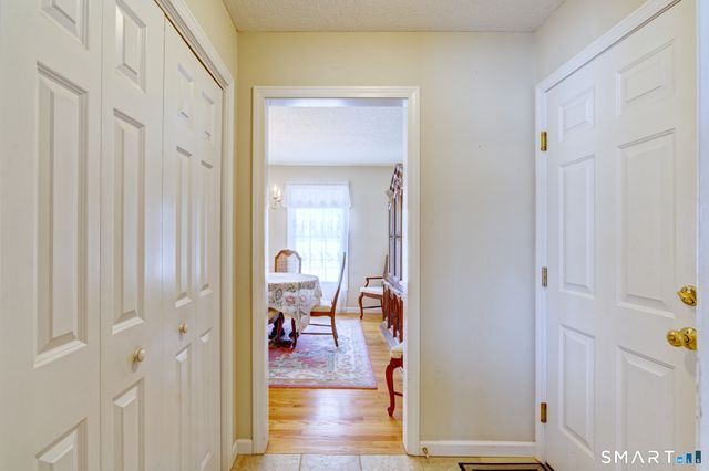 672 Laurel Grove Road, Middletown, CT 06457