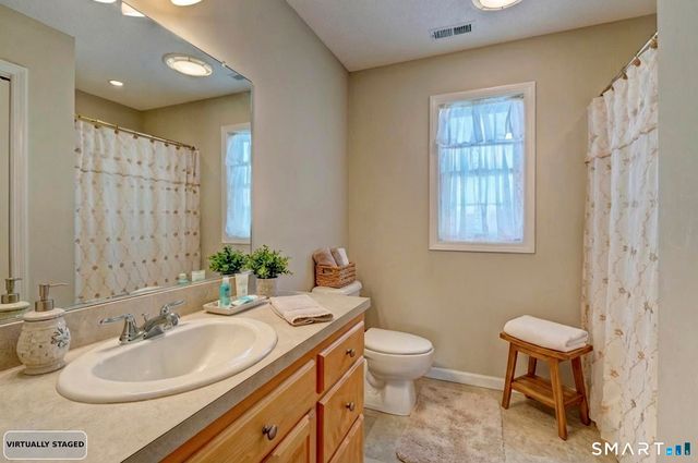 672 Laurel Grove Road, Middletown, CT 06457