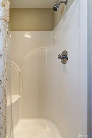 672 Laurel Grove Road, Middletown, CT 06457