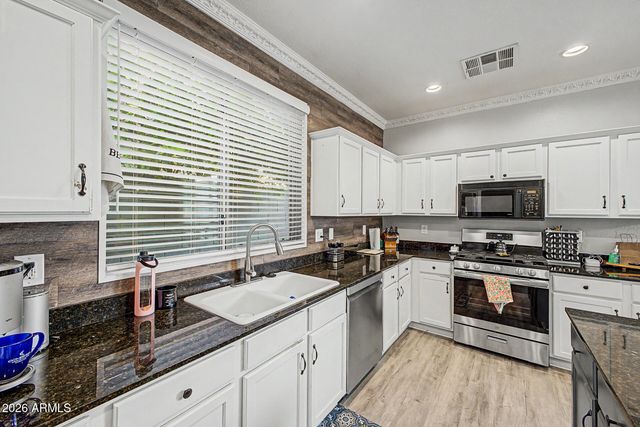 4343 E VAUGHN Avenue, Gilbert, AZ 85234