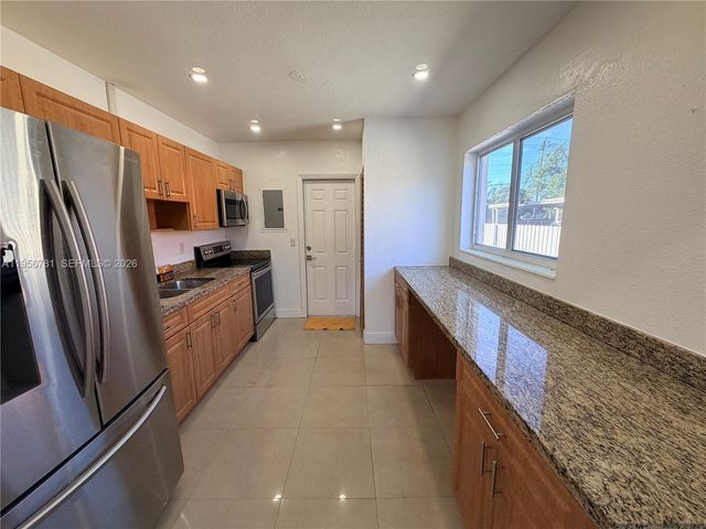 1206 Rutland St, Opa-locka, FL 33054